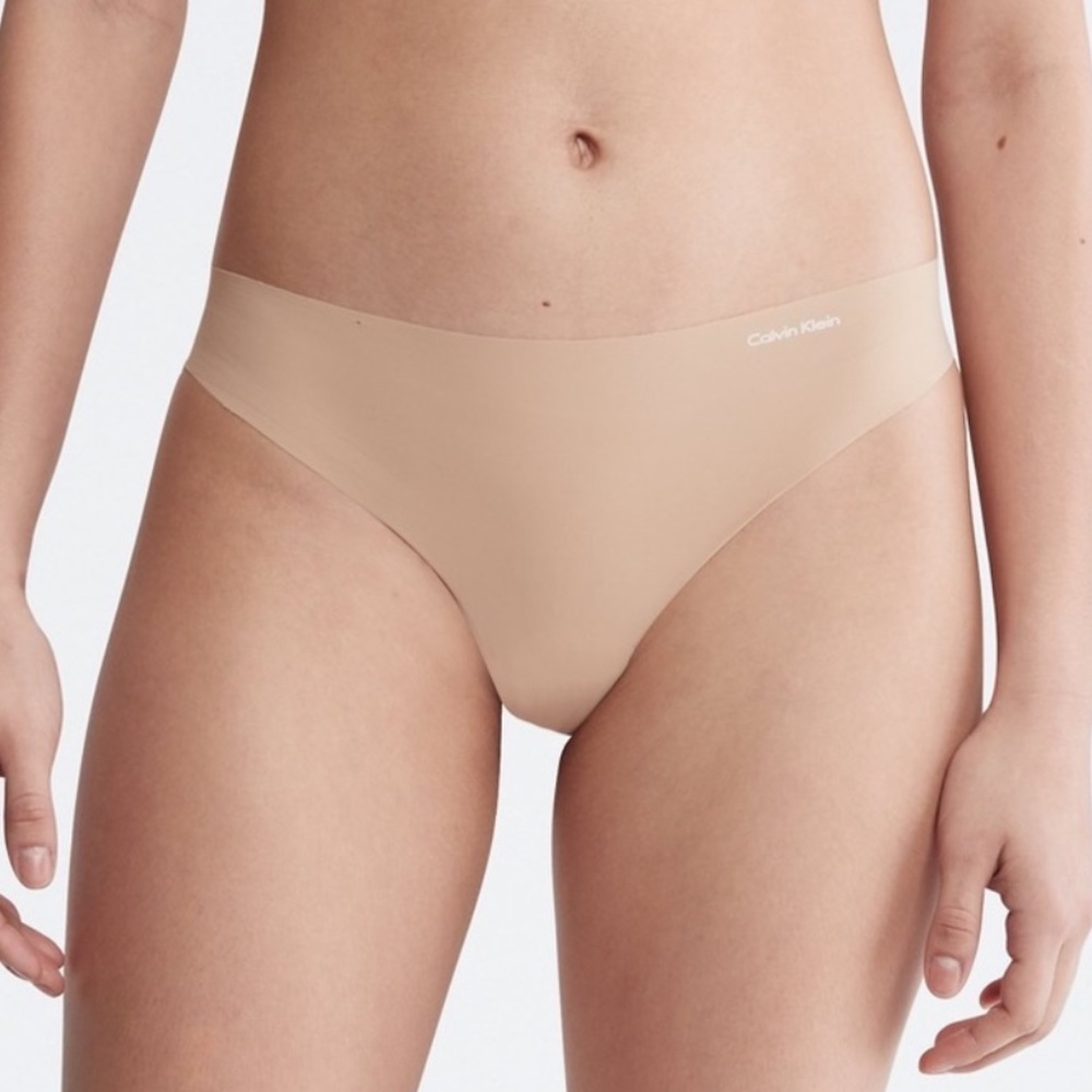Calvin Klein Invisibles Thong Size M